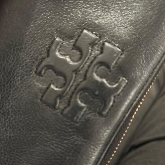 Tory Burch Black Leather Zipper Wallet with Tassel - Picture 6 of 6